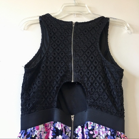 NWOT Black and Floral Romper - Medium - Picture 8 of 8